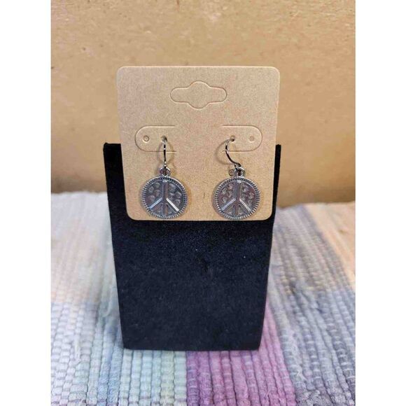 (3 for $15) JoMa Silvertone Peace Earrings- NWT - Picture 1 of 4